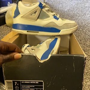 Jordan retro 4 military blue